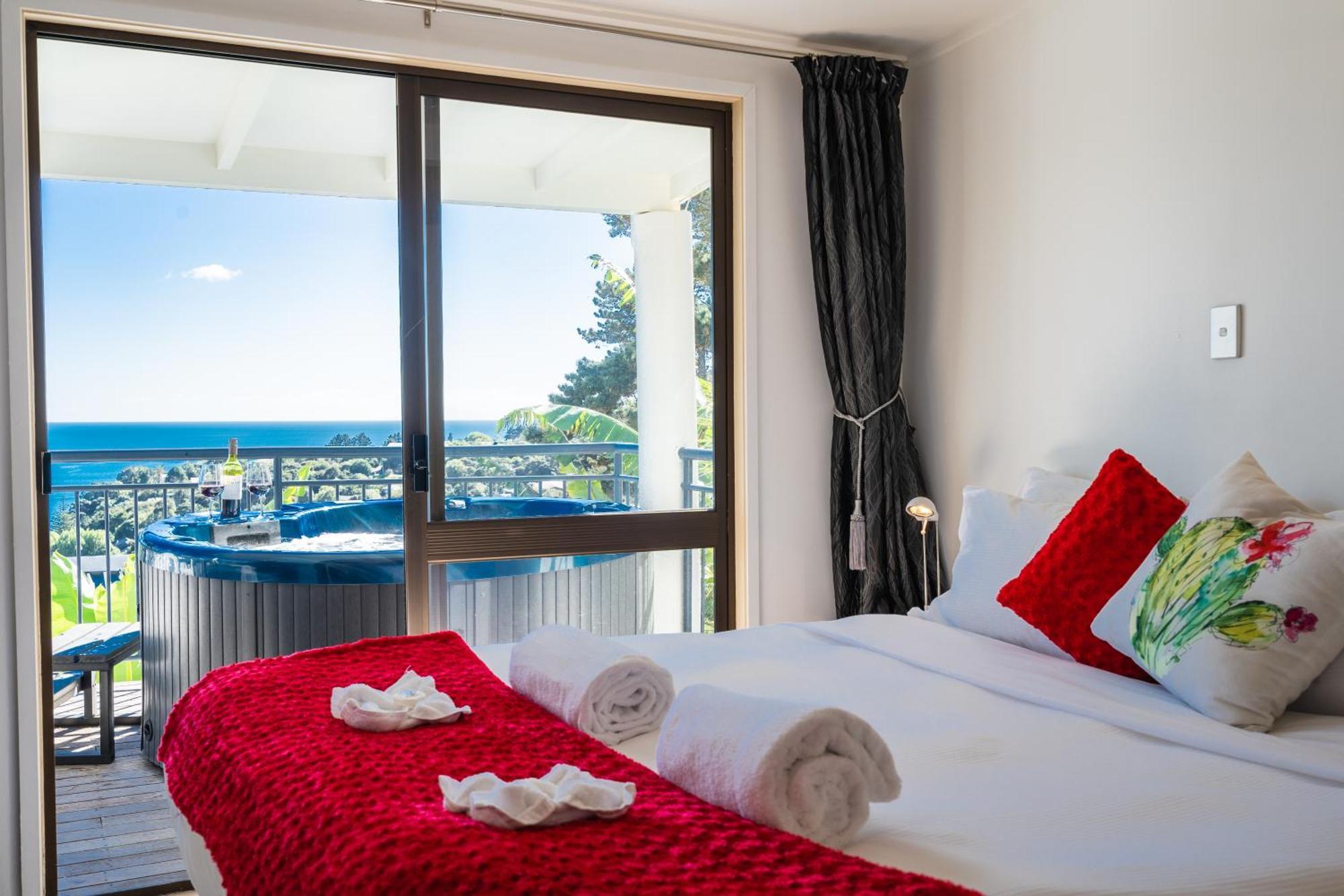Palm Beach Cottage With Private Spa Pool Bagian luar foto
